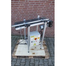 38 cm breed lengte 100 cm, snelheid regelbaar. Gebruikt.